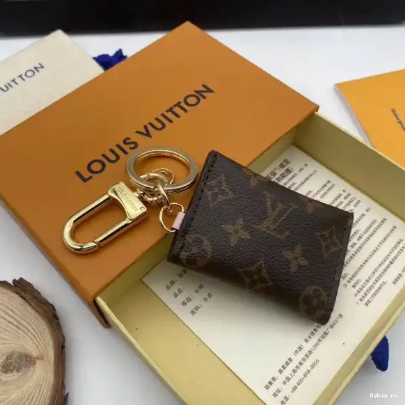 KIRIGAMI AND KEY LOUIS BAG VUITTON CHARM POUCH HOLDER 0609